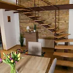 Stylish Loft Flat In The Heart Of شقة بودابست