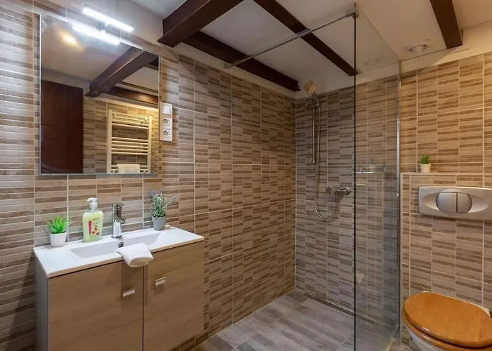 Stylish Loft Flat In The Heart Of Budapest, For 5 People, 2 Rooms, Free Coffee, Free Ac, 公寓