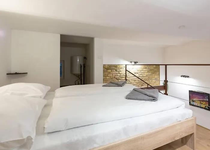 公寓 Stylish Loft Flat In The Heart Of Budapest, For 5 People, 2 Rooms, Free Coffee, Free Ac,